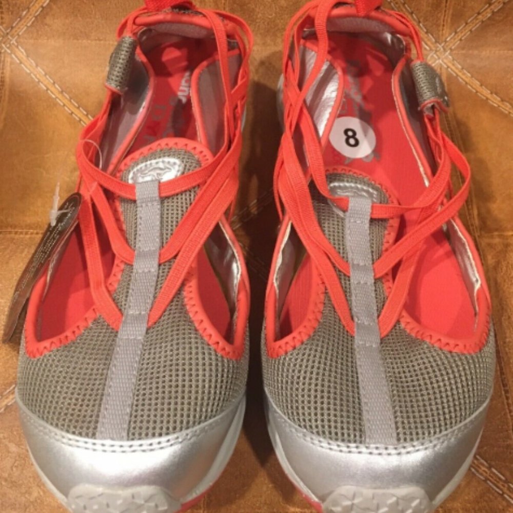NWOB KangaROOS Dyna Sock Athletic Shoes